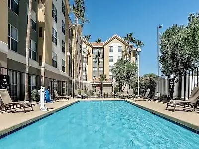 Hotel Mainstay North 3*