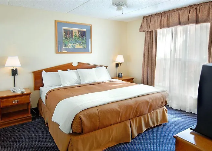Mainstay North 3* Phoenix