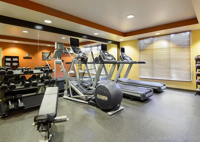 Mainstay North Hotel 3*