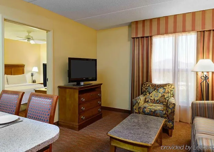 Mainstay North Hotel